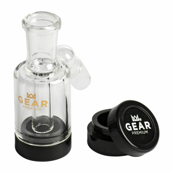 Keep your rig cleaner and reclaim more concentrate for later with the 14mm Female Concentrate Reclaimer from GEAR Premium®. Each one is made of 100% borosilicate glass and compatible with a range of GEAR Premium® concentrate rigs. Includes a silicone jar and designed with a 45 degree male joint.