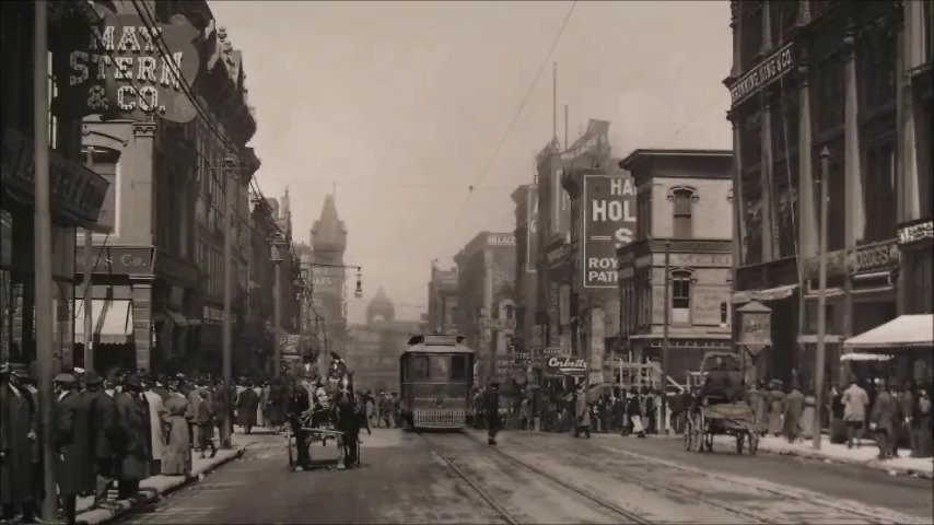 Streets of St. Louis in the early 20th century